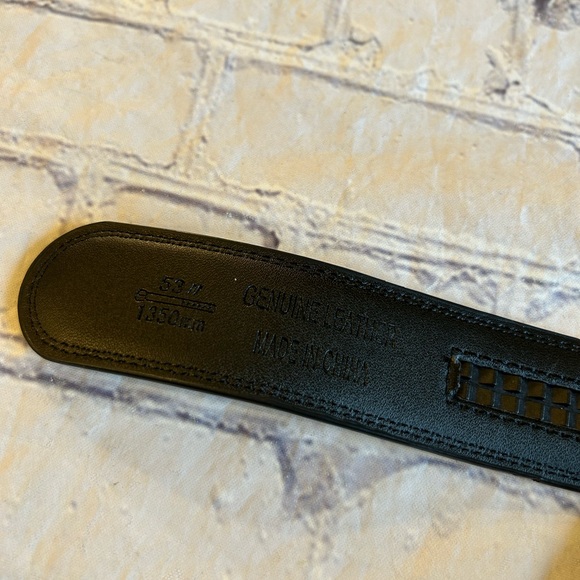 JOSEPH ELLIOTT MENS BLACK GENUINE LEATHER GOLF BELT GRAND HOTEL BUCKLE - Picture 5 of 10